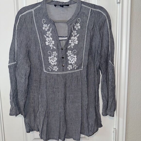Tommy Hilfiger Gray Embellished 3/4 Sleeve Blouse - Picture 1 of 5